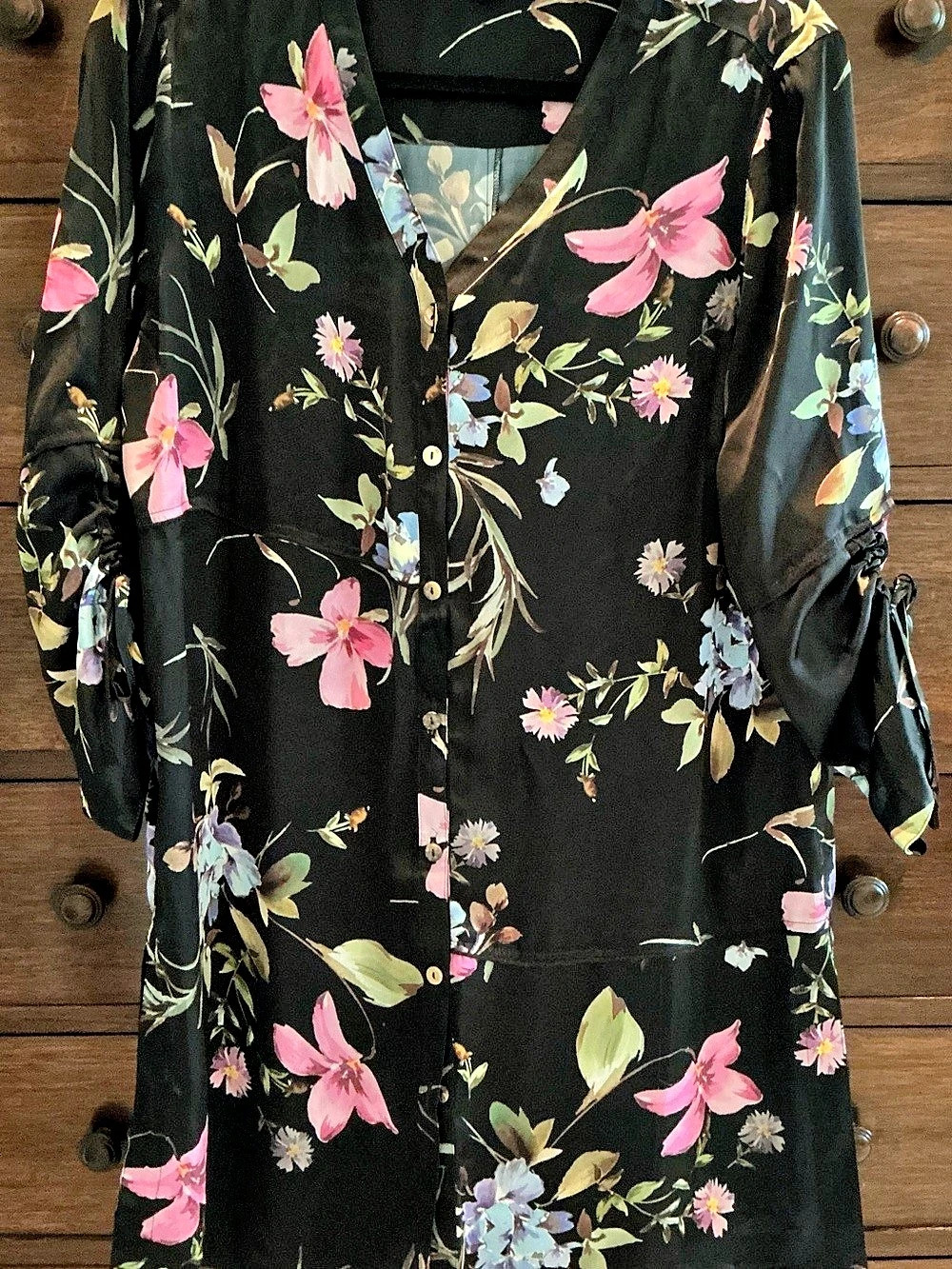 John Mark Floral button shirt or tunic in Black & Pink Like New - size Medium